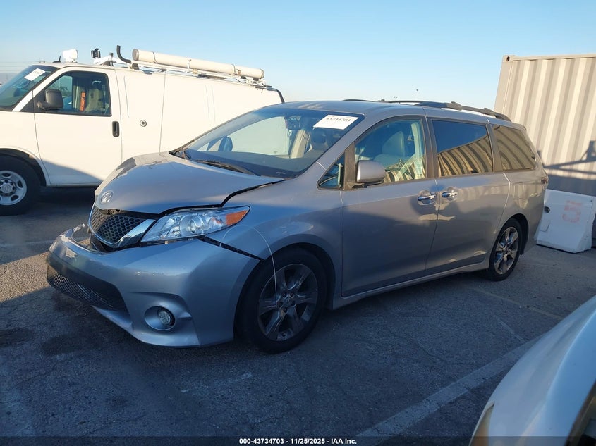 2013 Toyota Sienna Se 8 Passenger VIN: 5TDXK3DC1DS391922 Lot: 43734703
