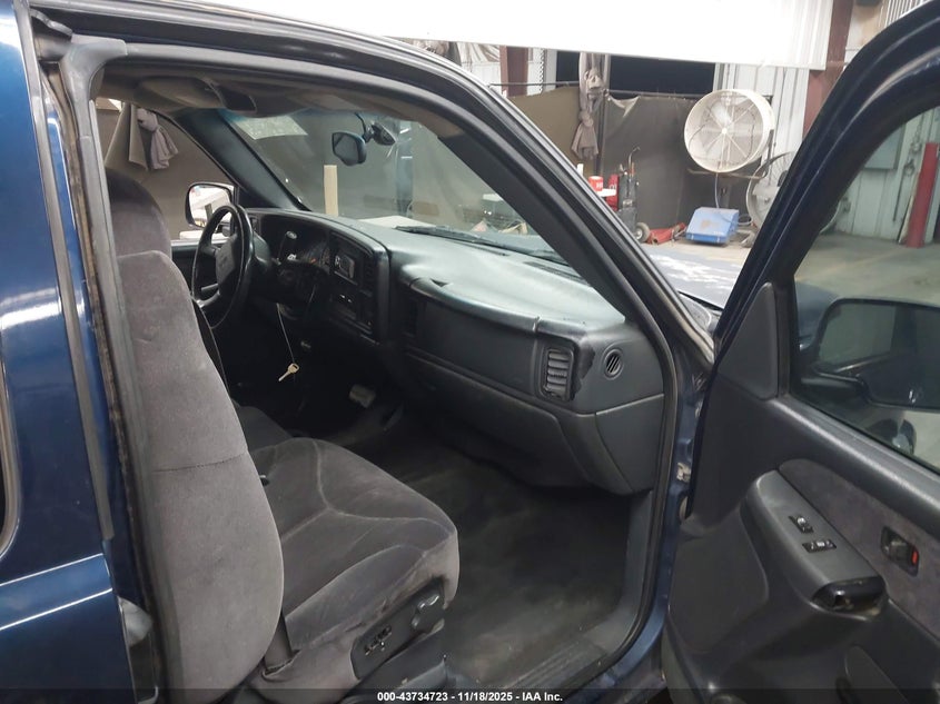 1GTEC19T32Z232252 2002 GMC SIERRA photo no. 5
