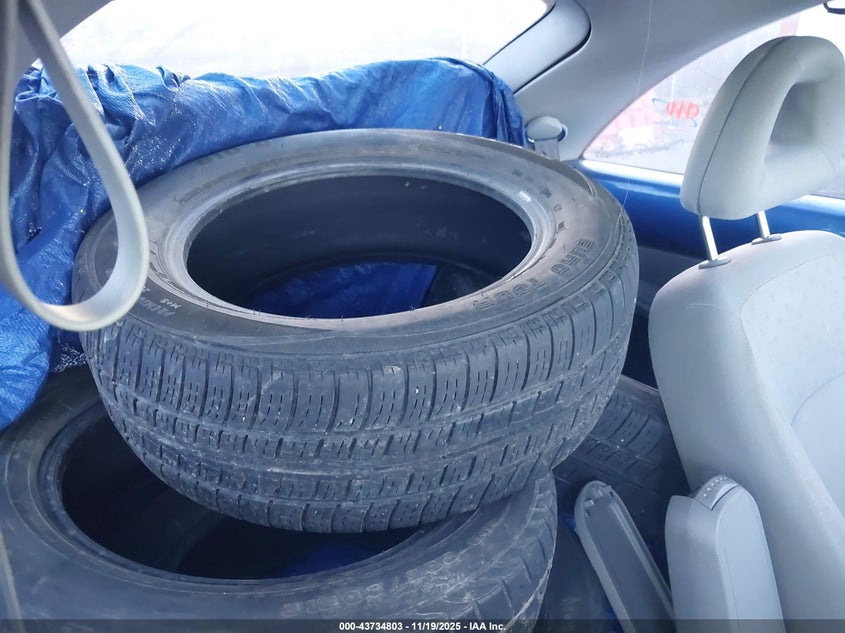 2000 Volkswagen New Beetle Gls 1.8L Turbo VIN: 3VWCD21C5YM462176 Lot: 43734803