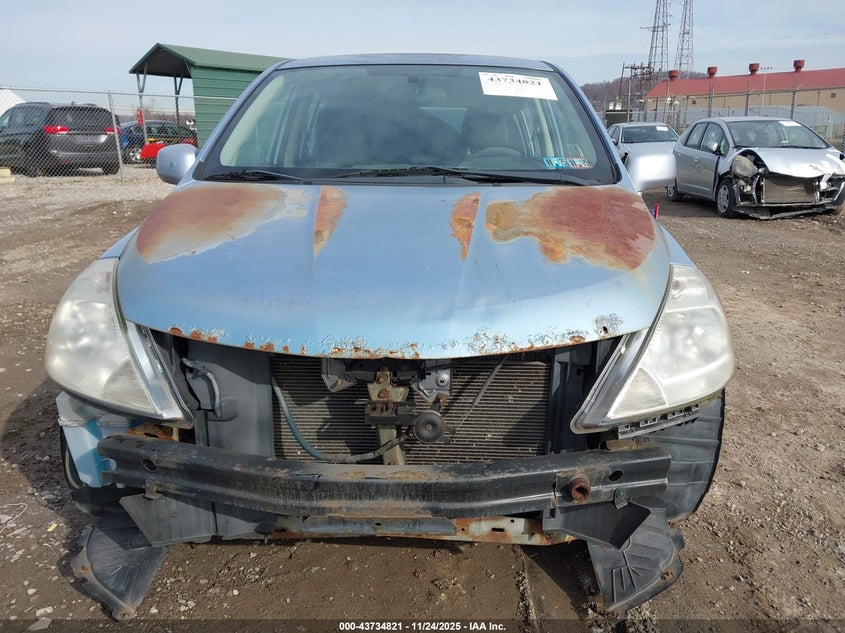 2009 Nissan Versa 1.8S VIN: 3N1BC13E69L474714 Lot: 43734821