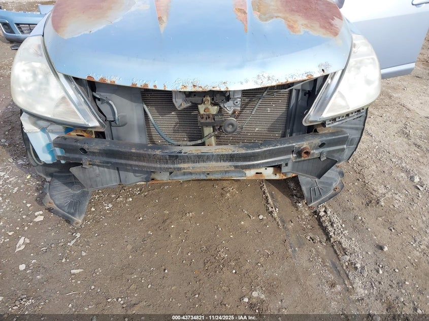 2009 Nissan Versa 1.8S VIN: 3N1BC13E69L474714 Lot: 43734821