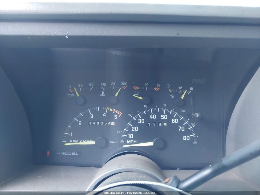 1993 GMC Suburban K1500 VIN: 1GKFK16K7PJ736526 Lot: 43734841