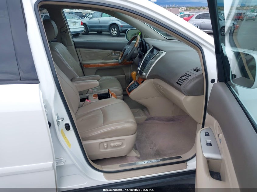 2T2GA31U95C032887 2005 LEXUS RX photo no. 5
