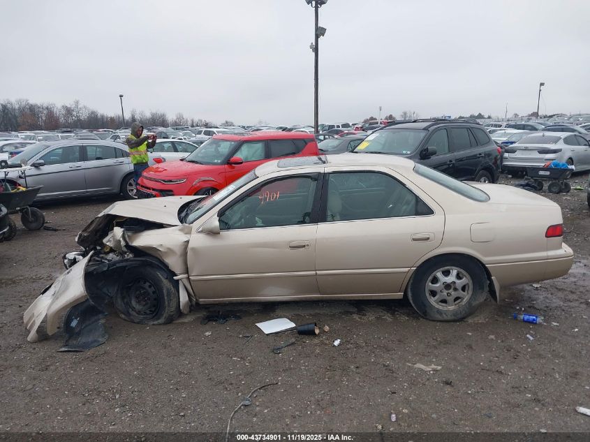 1999 Toyota Camry Le VIN: JT2BG22K1X0303483 Lot: 43734901