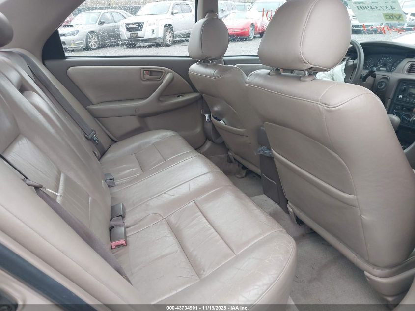 1999 Toyota Camry Le VIN: JT2BG22K1X0303483 Lot: 43734901