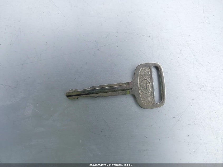 2004 Toyota Matrix Xrs VIN: 2T1KY38E44C224547 Lot: 43734929