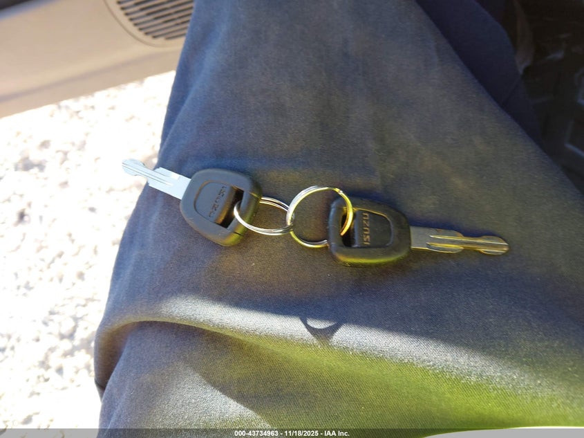 2004 Isuzu Rodeo S 3.2L V6 VIN: 4S2CK58W444312287 Lot: 43734963