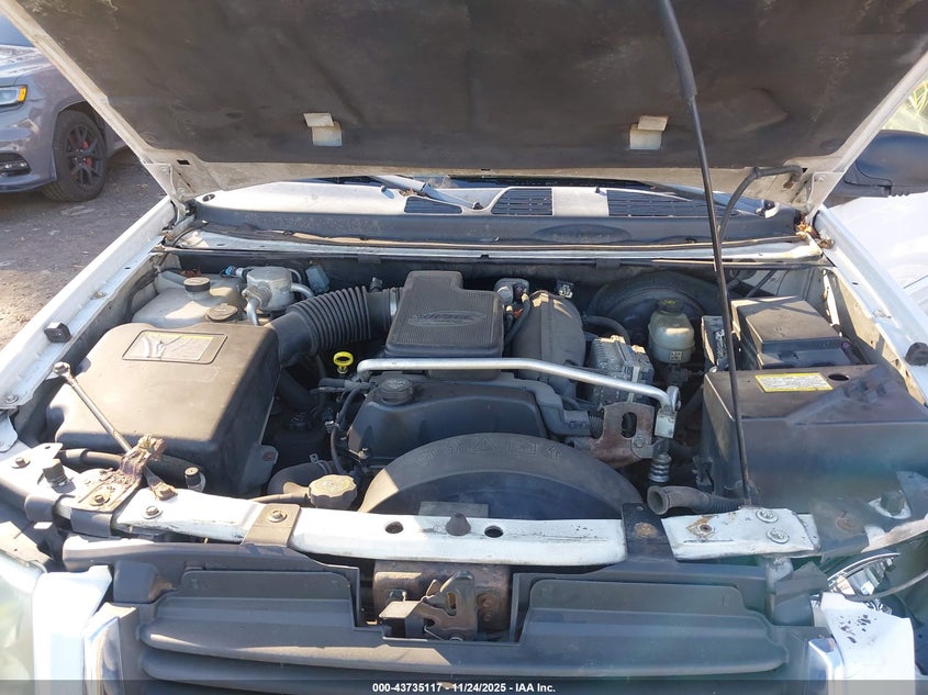 2005 GMC Envoy Xl Sle VIN: 1GKET16S956156185 Lot: 43735117