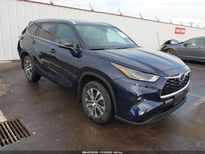 TOYOTA HIGHLANDER XLE