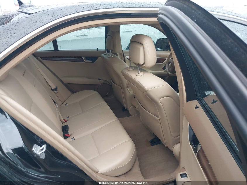 2008 Mercedes-Benz C 300 Luxury 4Matic/Sport 4Matic VIN: WDDGF81X08F091356 Lot: 43735312