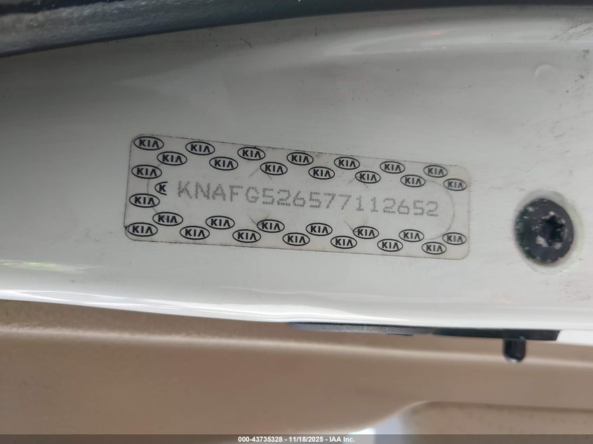 2007 Kia Rondo Lx V6 VIN: KNAFG526577112652 Lot: 43735328