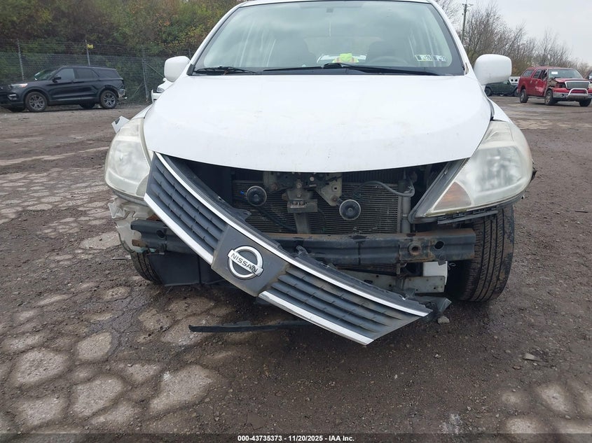 2009 Nissan Versa 1.8S VIN: 3N1BC13E19L466455 Lot: 43735373