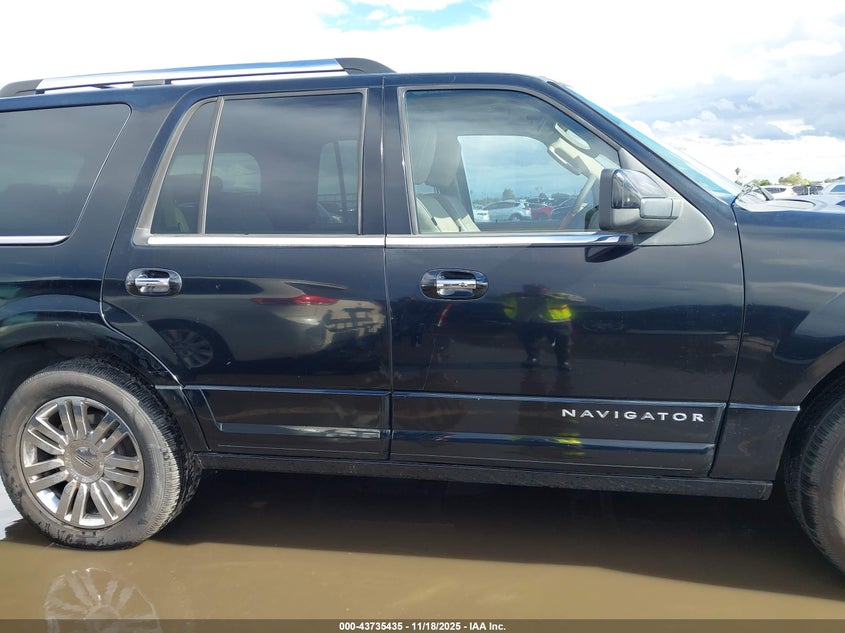 2009 Lincoln Navigator VIN: 5LMFU275X9LJ00736 Lot: 43735435