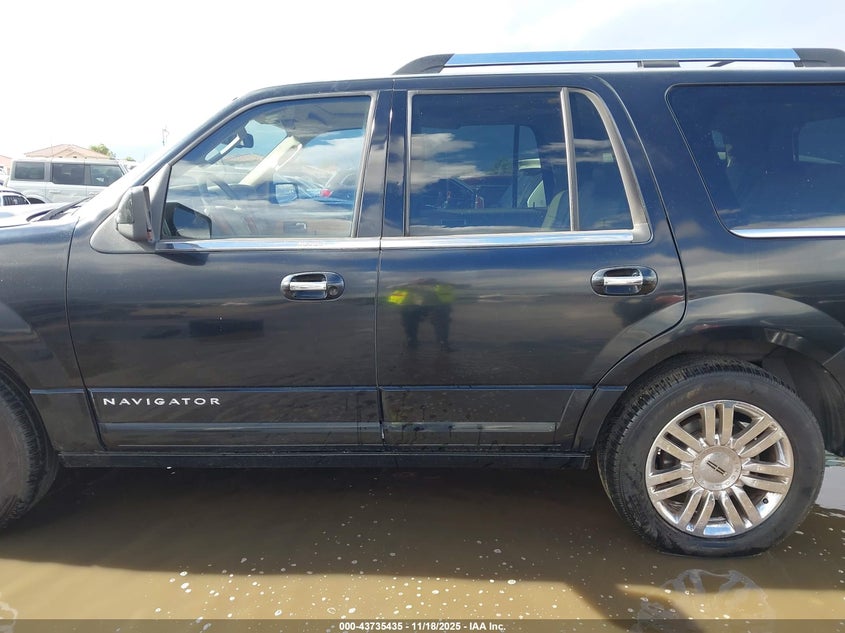 2009 Lincoln Navigator VIN: 5LMFU275X9LJ00736 Lot: 43735435