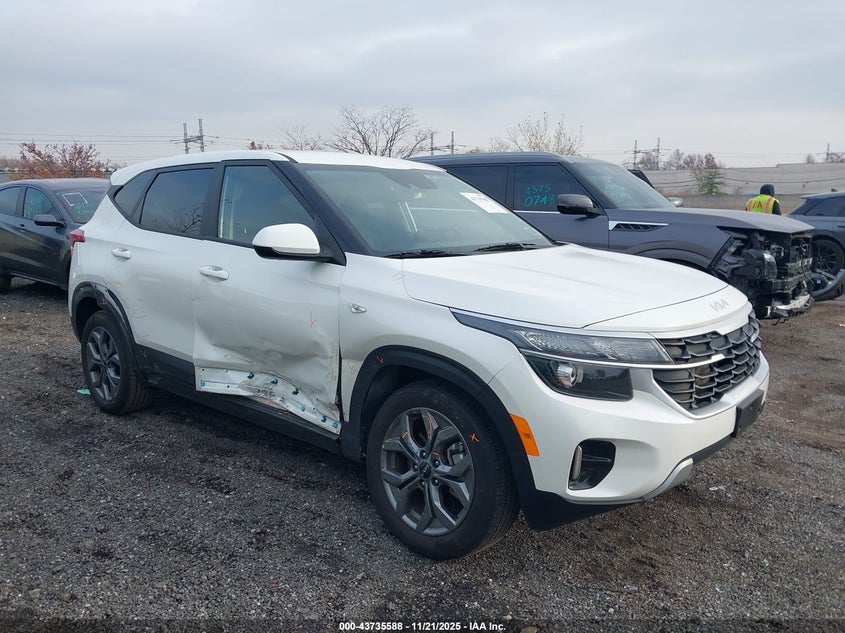 2025 Kia Seltos Lx VIN: KNDEPCAA2S7718430 Lot: 43735588