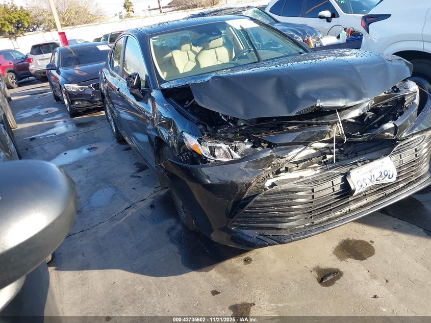 TOYOTA CAMRY HYBRID LE HYBRID