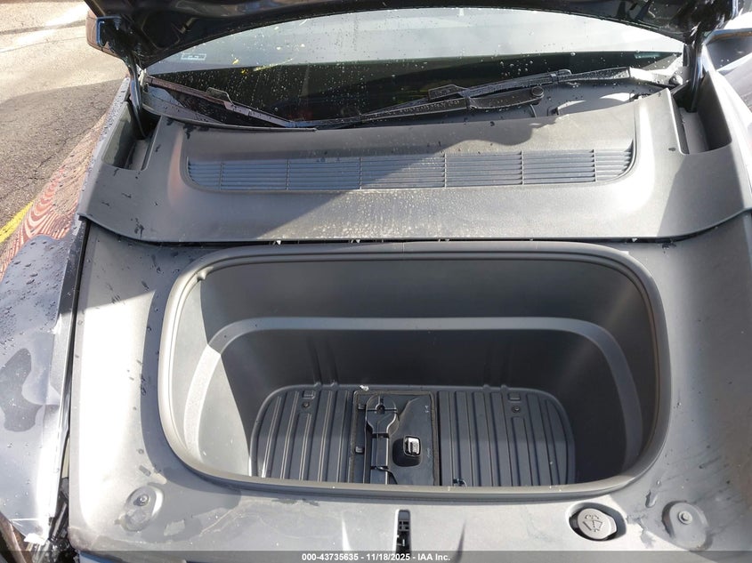 2026 Tesla Model Y Long Range Dual Motor All-Wheel Drive VIN: 7SAYGDED2TF385362 Lot: 43735635