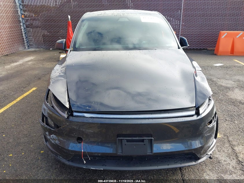 2026 Tesla Model Y Long Range Dual Motor All-Wheel Drive VIN: 7SAYGDED2TF385362 Lot: 43735635