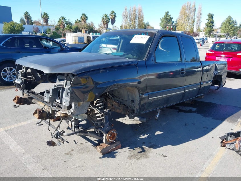 2GCEC19T031308553 2003 CHEVROLET SILVERADO photo no. 2
