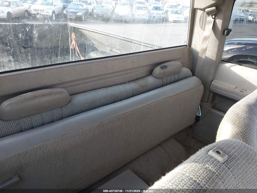 1996 Chevrolet Gmt-400 K1500 VIN: 2GCEK19W7T1159832 Lot: 43735748