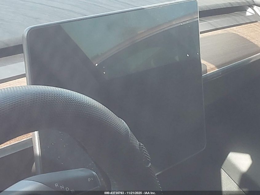 2024 Tesla Model Y Long Range Dual Motor All-Wheel Drive VIN: 7SAYGAEE7RF084053 Lot: 43735763