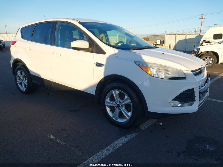 FORD ESCAPE SE