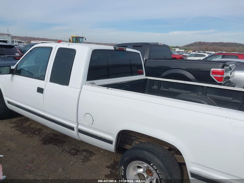 1996 Chevrolet Gmt-400 C1500 VIN: 2GCEC19M6T1112240 Lot: 43735814