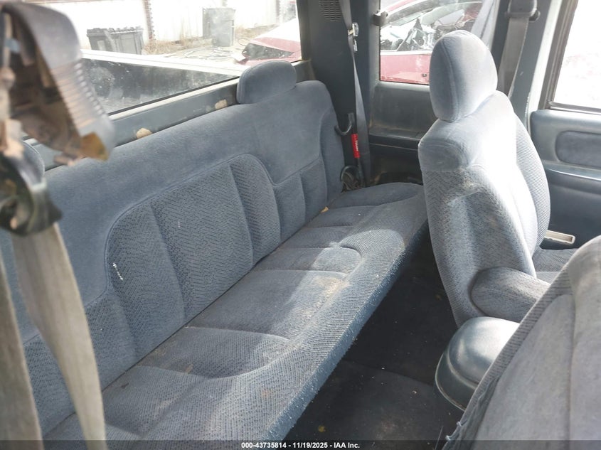 1996 Chevrolet Gmt-400 C1500 VIN: 2GCEC19M6T1112240 Lot: 43735814