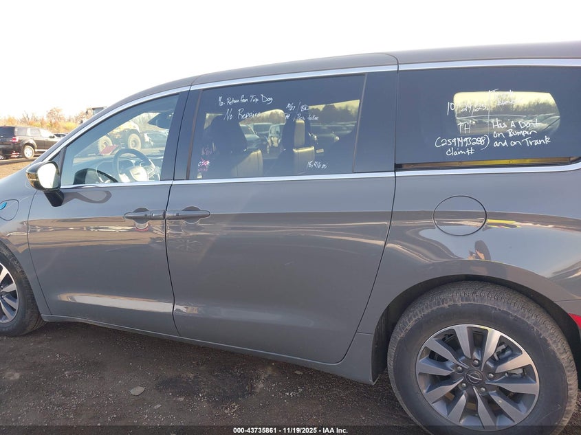 2025 Chrysler Pacifica Hybrid Select VIN: 2C4RC1S7XSR572510 Lot: 43735861