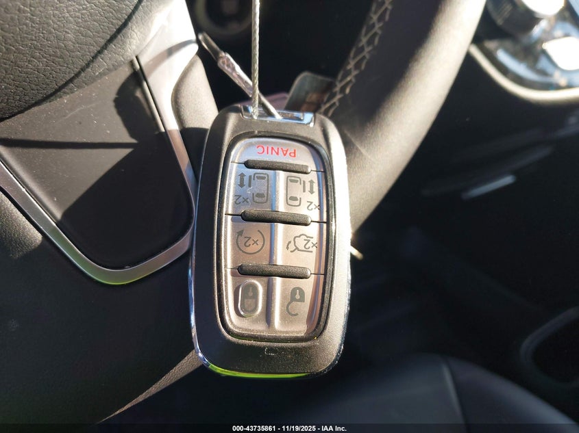 2025 Chrysler Pacifica Hybrid Select VIN: 2C4RC1S7XSR572510 Lot: 43735861