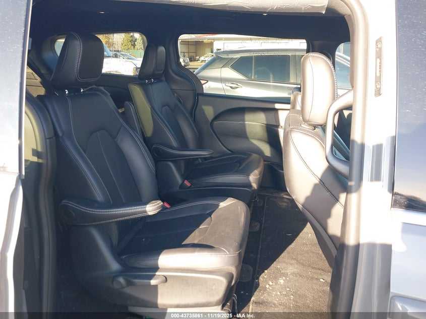 2025 Chrysler Pacifica Hybrid Select VIN: 2C4RC1S7XSR572510 Lot: 43735861