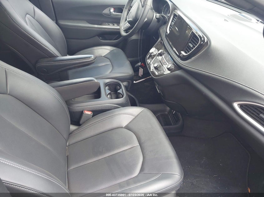 2025 CHRYSLER PACIFICA HYBRID auction photo 5
