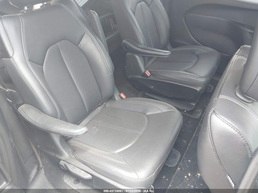2025 CHRYSLER PACIFICA HYBRID auction photo 8