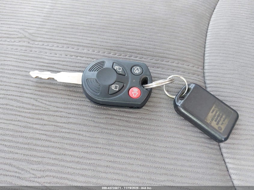 2009 Mazda Tribute I Sport VIN: 4F2CZ02759KM02577 Lot: 43735871