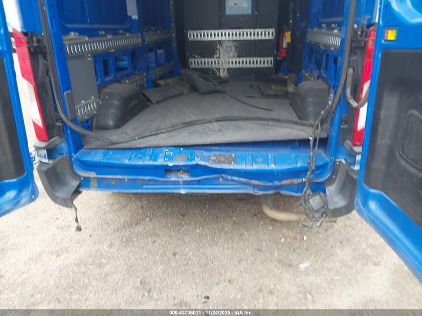 2023 Ford Transit-250 VIN: 1FTBR1C86PKA10570 Lot: 43736011