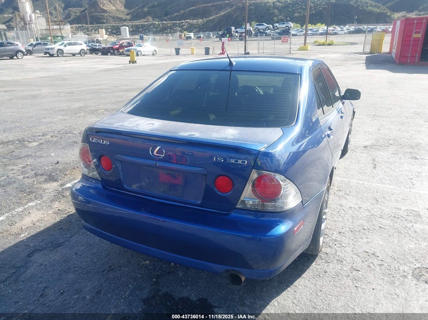 JTHBD192X30073838 2003 LEXUS IS photo no. 4