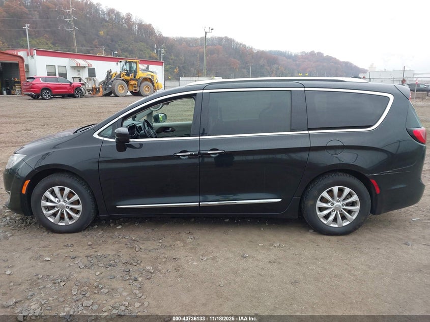 2018 Chrysler Pacifica Touring L Plus VIN: 2C4RC1EG2JR144246 Lot: 43736133