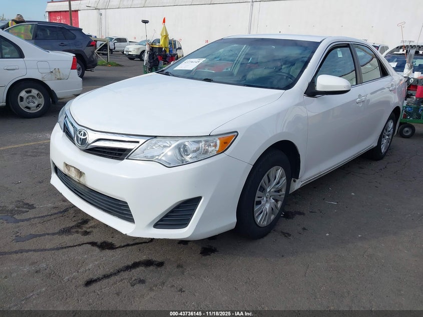 4T4BF1FK3ER397212 2014 TOYOTA CAMRY photo no. 2