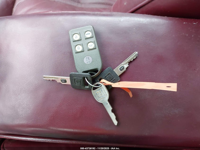 1992 Oldsmobile Toronado Trofeo VIN: 1G3EV13L2NU301548 Lot: 43736192