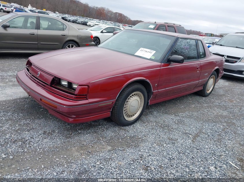 1G3EV13L2NU301548 1992 OLDSMOBILE TORONADO photo no. 2