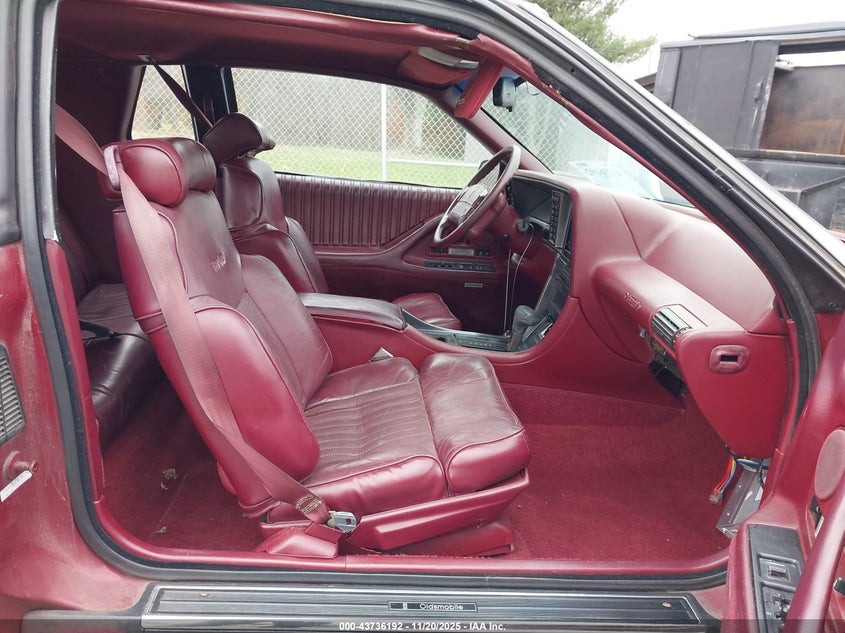 1G3EV13L2NU301548 1992 OLDSMOBILE TORONADO photo no. 5
