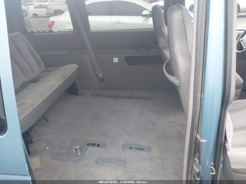 1994 Dodge Caravan VIN: 2B4GH2530RR573079 Lot: 43736193