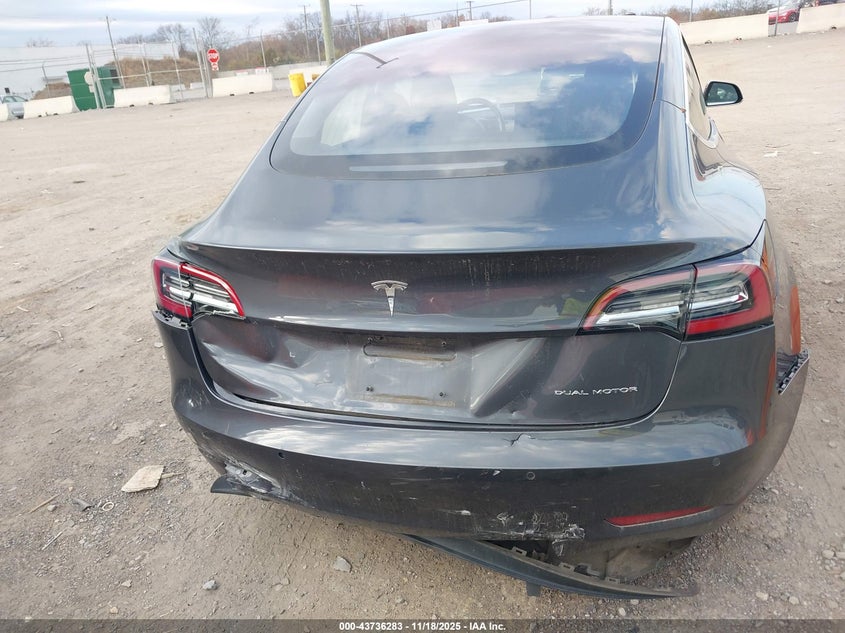 2018 Tesla Model 3 Long Range/Performance VIN: 5YJ3E1EB8JF132506 Lot: 43736283