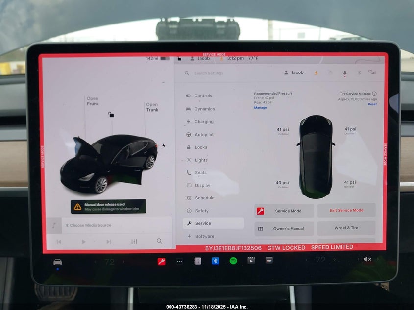 2018 Tesla Model 3 Long Range/Performance VIN: 5YJ3E1EB8JF132506 Lot: 43736283