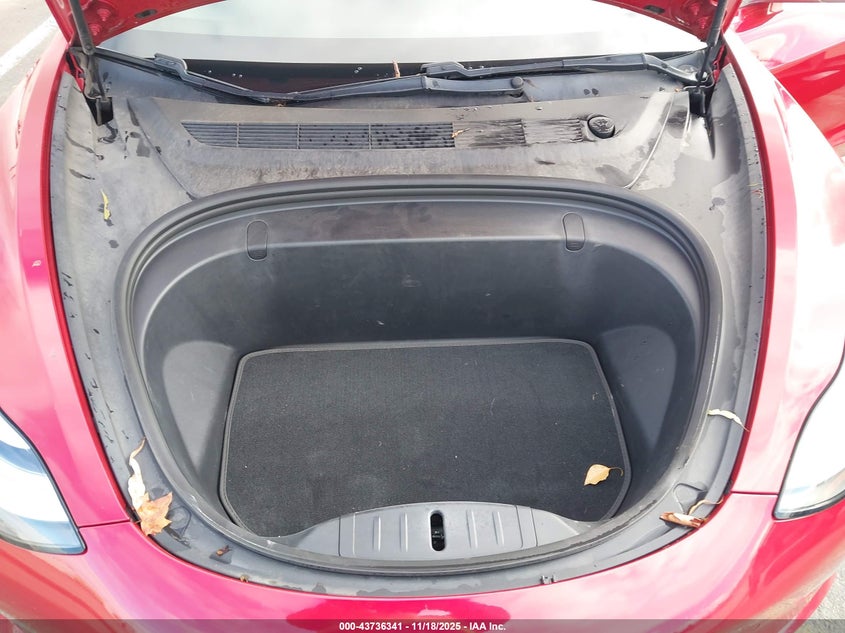 2018 Tesla Model 3 Long Range/Performance VIN: 5YJ3E1EB8JF120016 Lot: 43736341