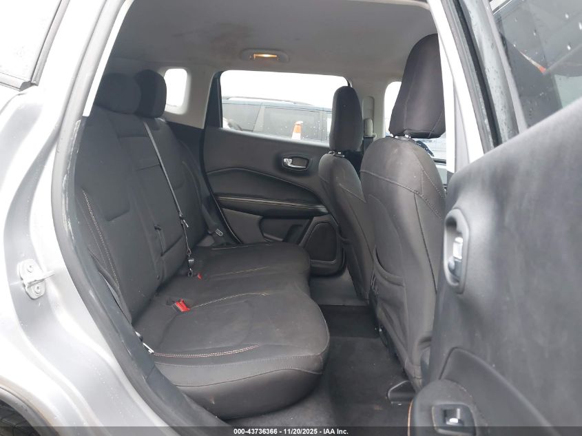 2018 Jeep Compass Sport 4X4 VIN: 3C4NJDAB4JT230266 Lot: 43736366