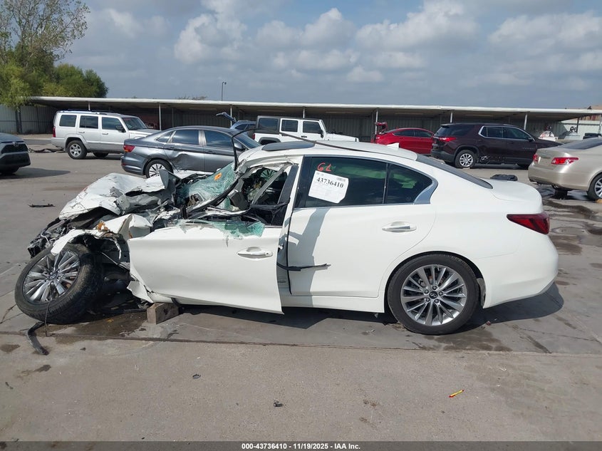 2019 Infiniti Q50 3.0T Luxe VIN: JN1EV7AP4KM540560 Lot: 43736410