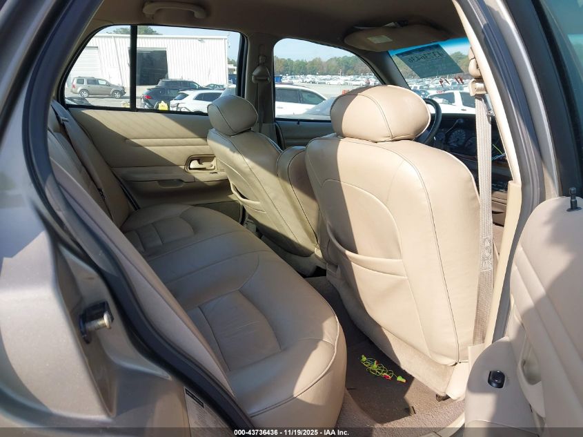 2001 Ford Crown Victoria Lx VIN: 2FAFP74W81X133725 Lot: 43736436