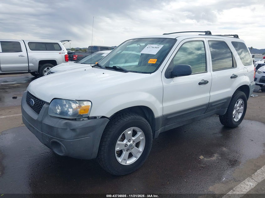 1FMCU93186KB00737 2006 FORD ESCAPE photo no. 2