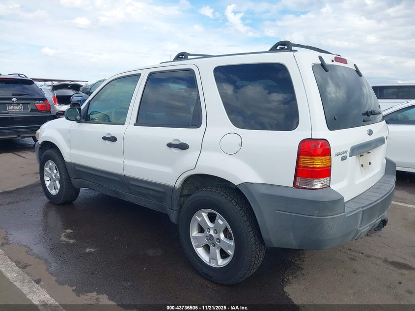 1FMCU93186KB00737 2006 FORD ESCAPE photo no. 3